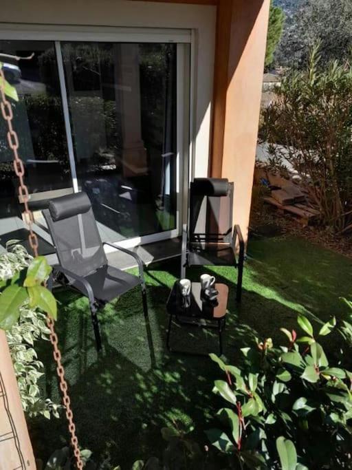 Appartement Spacieux &Tres Calme. Spacious & Very Quiet Apartment. Carros Exterior photo
